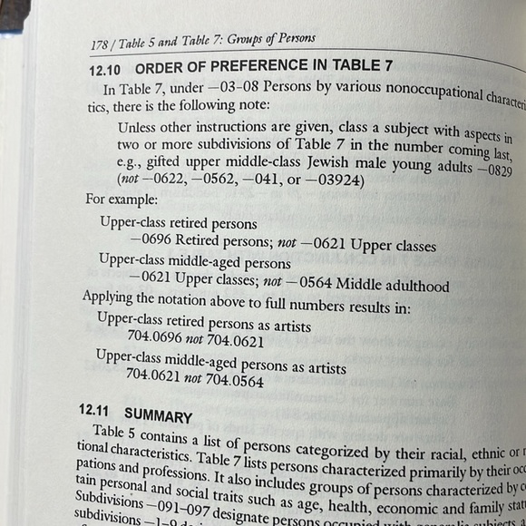 Dewey Decimal Classification, A Practical Guide by Louis May Chan c1996 - Picture 12 of 12